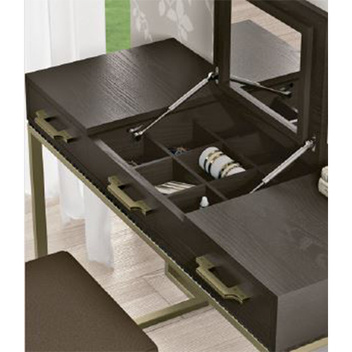 Туалетный столик 